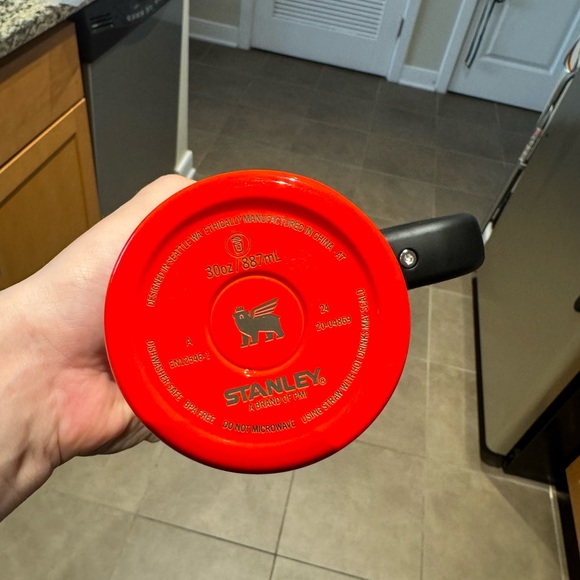 30 oz neon orange stanley BNWOT - Picture 6 of 6